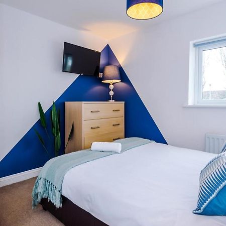 Newhall Road - 4 Bedroom Chester Home - Parking Wervin Екстер'єр фото