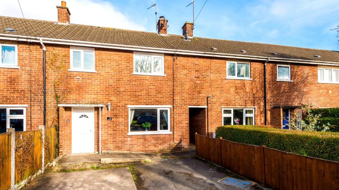 Newhall Road - 4 Bedroom Chester Home - Parking Wervin Екстер'єр фото